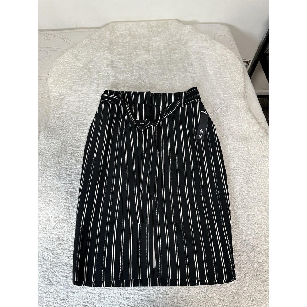 New Apt 9 Women's Black Striped A Line Skirt Size 10 Stretch NWT
